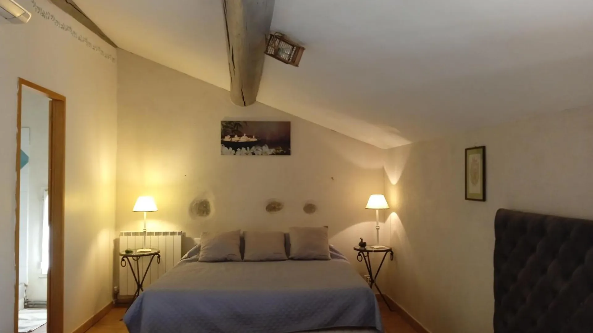 Le Mas Des Baux Bed & Breakfast Bedoin